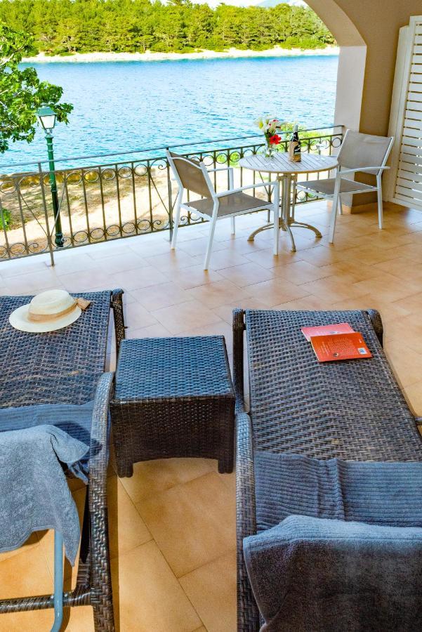Leeward @ Fiscardo Waterfront Apartment